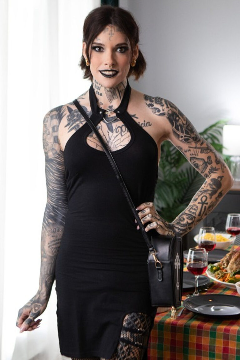 Amy Nosferatu